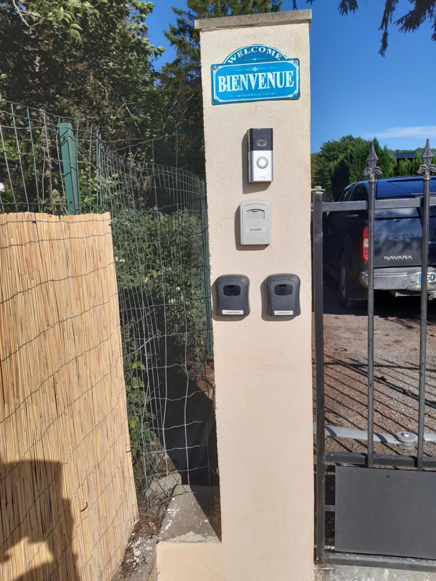 Studio Au Bord De L'Etang Laives Kültér fotó